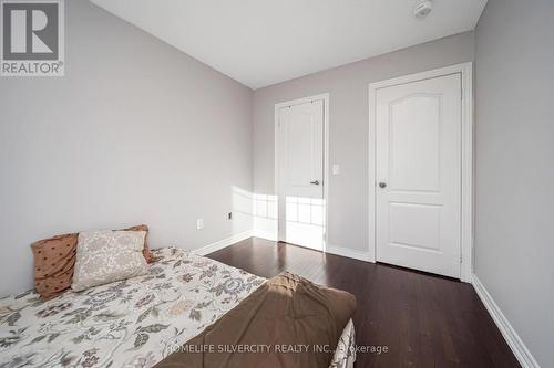 98 Davenfield Circle, Brampton, ON - Indoor Photo Showing Bedroom