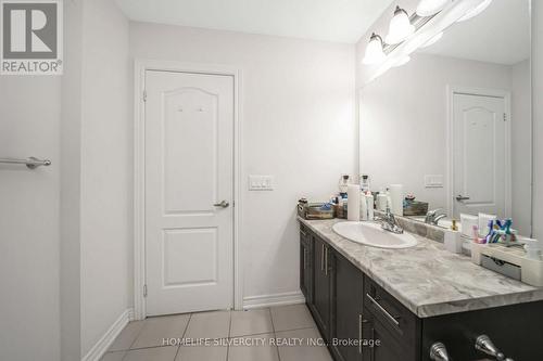 98 Davenfield Circle, Brampton, ON - Indoor Photo Showing Bathroom