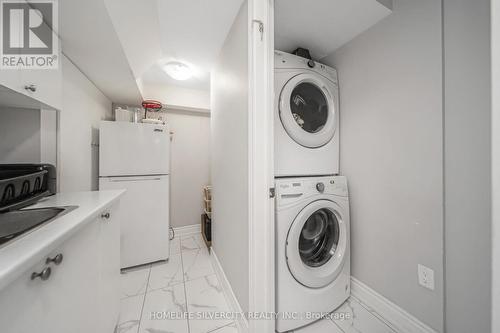 98 Davenfield Circle, Brampton, ON - Indoor Photo Showing Laundry Room