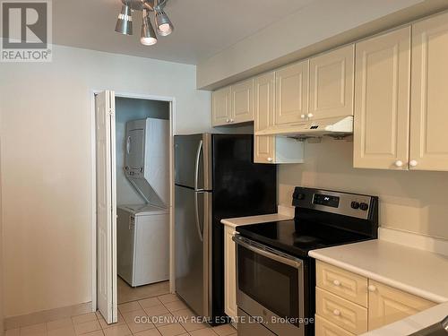 2011 - 18 Lee Centre Drive, Toronto, ON - Indoor Photo Showing Kitchen