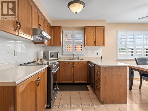 5472 Bourget Drive, Mississauga, ON - Indoor Photo Showing Kitchen With Double Sink