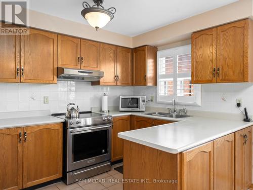 5472 Bourget Drive, Mississauga, ON - Indoor Photo Showing Kitchen With Double Sink