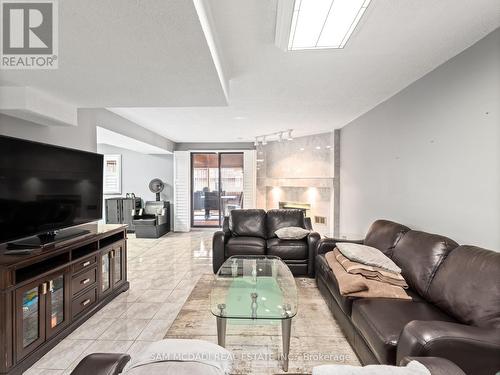 5472 Bourget Drive, Mississauga, ON - Indoor Photo Showing Living Room