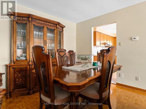 5472 Bourget Drive, Mississauga, ON - Indoor Photo Showing Dining Room