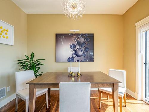 16-614 Granrose Terr, Colwood, BC - Indoor Photo Showing Dining Room