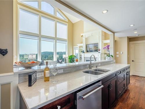 16-614 Granrose Terr, Colwood, BC - Indoor Photo Showing Kitchen With Double Sink With Upgraded Kitchen