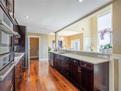 16-614 Granrose Terr, Colwood, BC - Indoor Photo Showing Kitchen