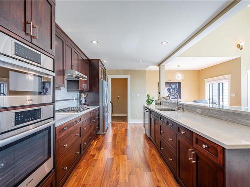 16-614 Granrose Terr, Colwood, BC - Indoor Photo Showing Kitchen