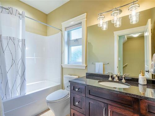 16-614 Granrose Terr, Colwood, BC - Indoor Photo Showing Bathroom