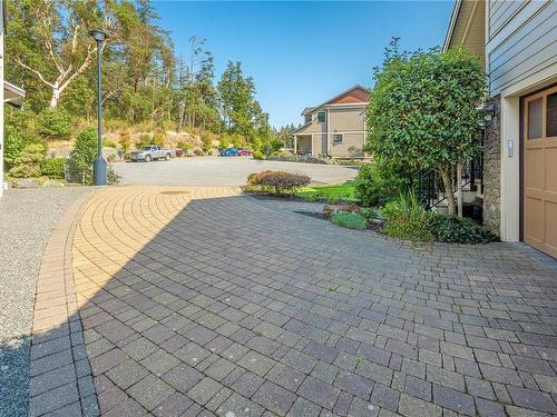 16-614 Granrose Terr, Colwood, BC - Outdoor