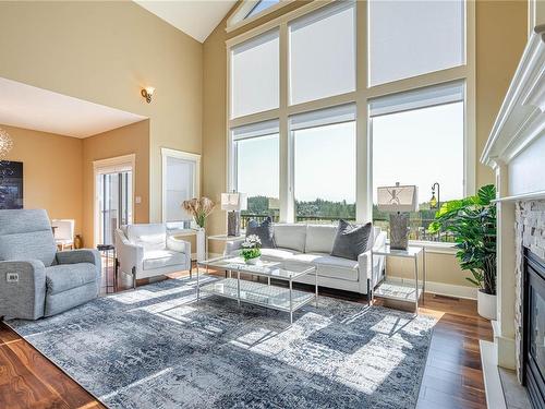 16-614 Granrose Terr, Colwood, BC - Indoor Photo Showing Living Room With Fireplace