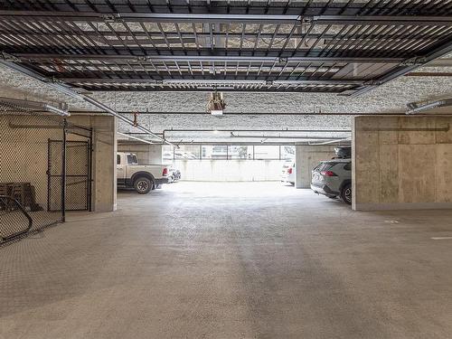 501-613 Herald St, Victoria, BC - Indoor Photo Showing Garage