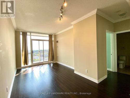 1009 - 2325 Central Park Drive, Oakville, ON - Indoor Photo Showing Other Room