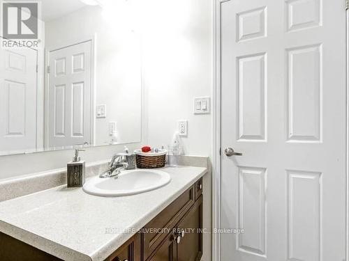 8 Arnprior Road, Brampton, ON - Indoor Photo Showing Bathroom