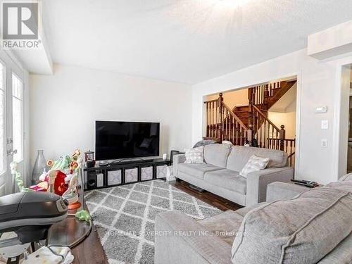 8 Arnprior Road, Brampton, ON - Indoor Photo Showing Living Room