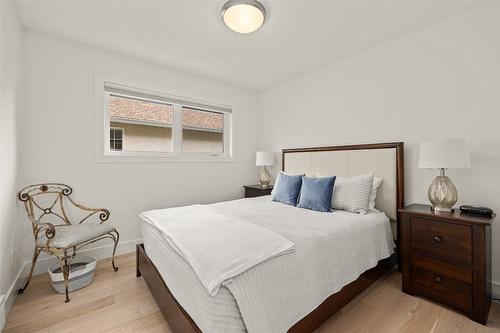 1104 Windermere Court, Kelowna, BC - Indoor Photo Showing Bedroom