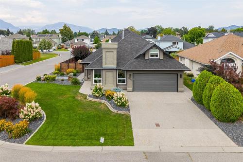 1104 Windermere Court, Kelowna, BC - Outdoor With Facade