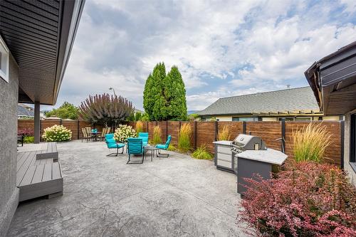 1104 Windermere Court, Kelowna, BC - Outdoor