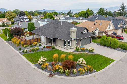 1104 Windermere Court, Kelowna, BC - Outdoor