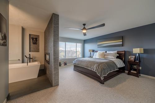 8-2365 Abbeyglen Way, Kamloops, BC - Indoor Photo Showing Bedroom