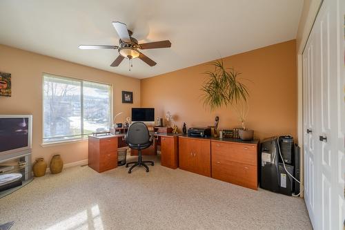 8-2365 Abbeyglen Way, Kamloops, BC - Indoor Photo Showing Office