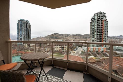 801-1152 Sunset Drive, Kelowna, BC - Outdoor