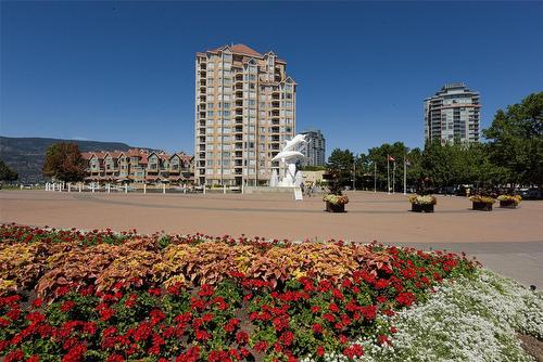 801-1152 Sunset Drive, Kelowna, BC - Outdoor