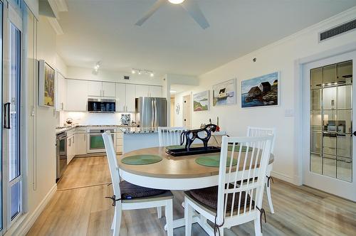 801-1152 Sunset Drive, Kelowna, BC - Indoor Photo Showing Dining Room