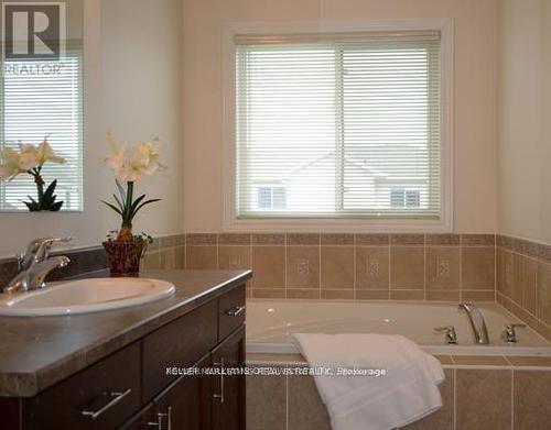 619 Spikemoss Place, Ottawa, ON - Indoor Photo Showing Bathroom