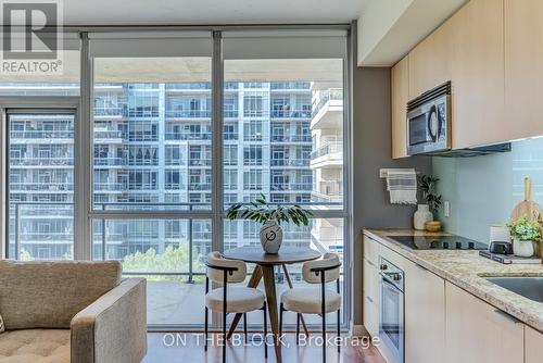 616 - 478 King Street W, Toronto, ON - Indoor Photo Showing Kitchen