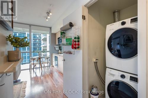 616 - 478 King Street W, Toronto, ON - Indoor Photo Showing Laundry Room