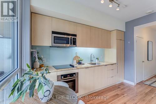 616 - 478 King Street W, Toronto, ON - Indoor Photo Showing Kitchen