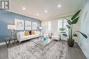 878 Silver Birch Trail, Mississauga, ON  - Indoor Photo Showing Living Room 