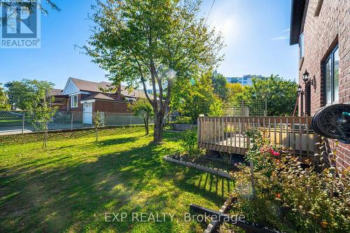 1 Battersea Crescent, Toronto, ON - Outdoor