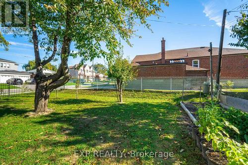 1 Battersea Crescent, Toronto, ON - Outdoor