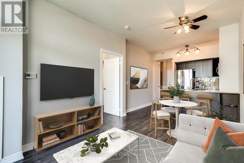 419 - 1940 Ironstone Drive, Burlington (Uptown), ON - Indoor Photo Showing Living Room