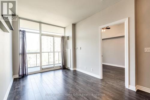 419 - 1940 Ironstone Drive, Burlington (Uptown), ON - Indoor Photo Showing Other Room