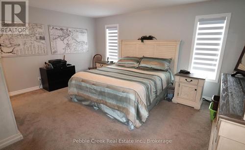 86 Huron Heights Drive, Ashfield-Colborne-Wawanosh (Colborne Twp), ON - Indoor Photo Showing Bedroom