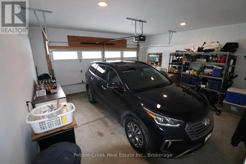 86 Huron Heights Drive, Ashfield-Colborne-Wawanosh (Colborne Twp), ON - Indoor Photo Showing Garage