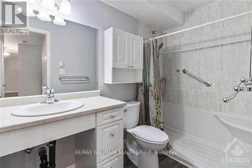 309 - 1100 Millwood Avenue, Brockville, ON - Indoor Photo Showing Bathroom