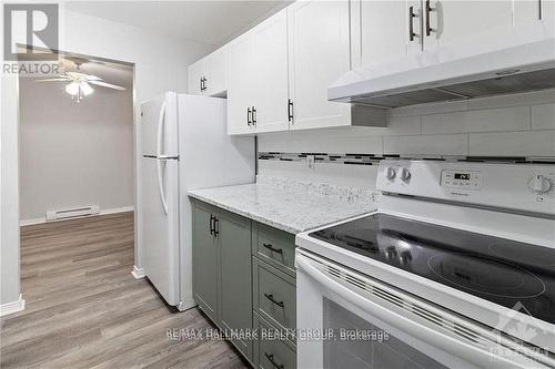 309 - 1100 Millwood Avenue, Brockville, ON - Indoor Photo Showing Kitchen