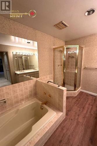 6598 Pinehurst Drive, Vancouver, BC - Indoor Photo Showing Bathroom