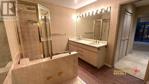 6598 Pinehurst Drive, Vancouver, BC - Indoor Photo Showing Bathroom