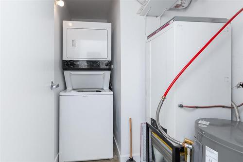 6A 791 Wall Street, Winnipeg, MB - Indoor Photo Showing Laundry Room