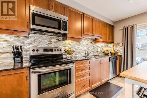 302 Song Sparrow Crescent N, Ottawa, ON - Indoor Photo Showing Kitchen With Stainless Steel Kitchen