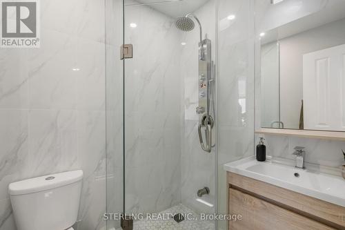 206 Bur Oak Avenue, Markham, ON - Indoor Photo Showing Bathroom