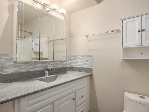 302-550 Bradley St, Nanaimo, BC - Indoor Photo Showing Bathroom