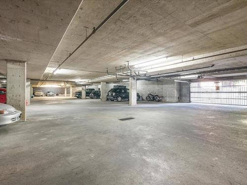 302-550 Bradley St, Nanaimo, BC - Indoor Photo Showing Garage