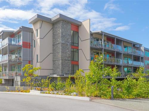 205-10670 Mcdonald Park Rd, North Saanich, BC - Outdoor