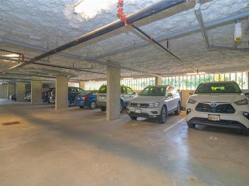 205-10670 Mcdonald Park Rd, North Saanich, BC - Indoor Photo Showing Garage